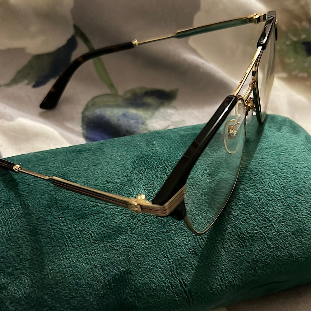 Gucci Sunglasses  56 mm